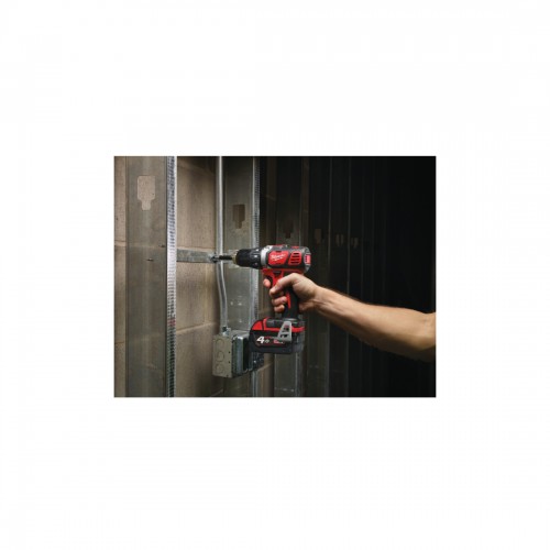 Аккумуляторная дрель-шуруповёрт Milwaukee M18 BDD-202C